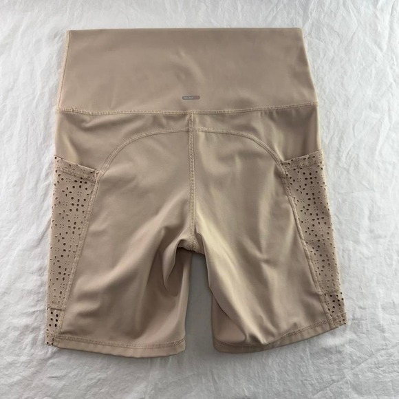 Aerie Tan Eyelet Pocket Biker Shorts Women's Sz L - Picture 2 of 6